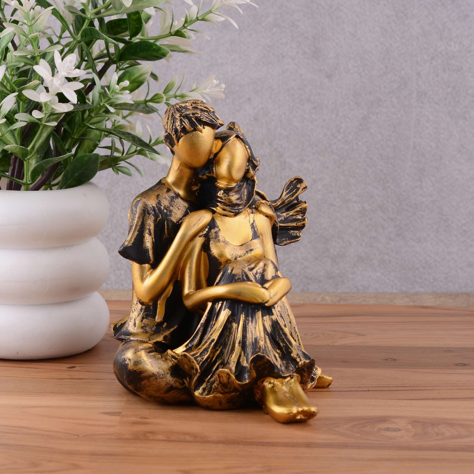 GREAT Valentine's Day Gift For Girl & Boys symbolizes true love, Romantic Gift Showpieces black Golden