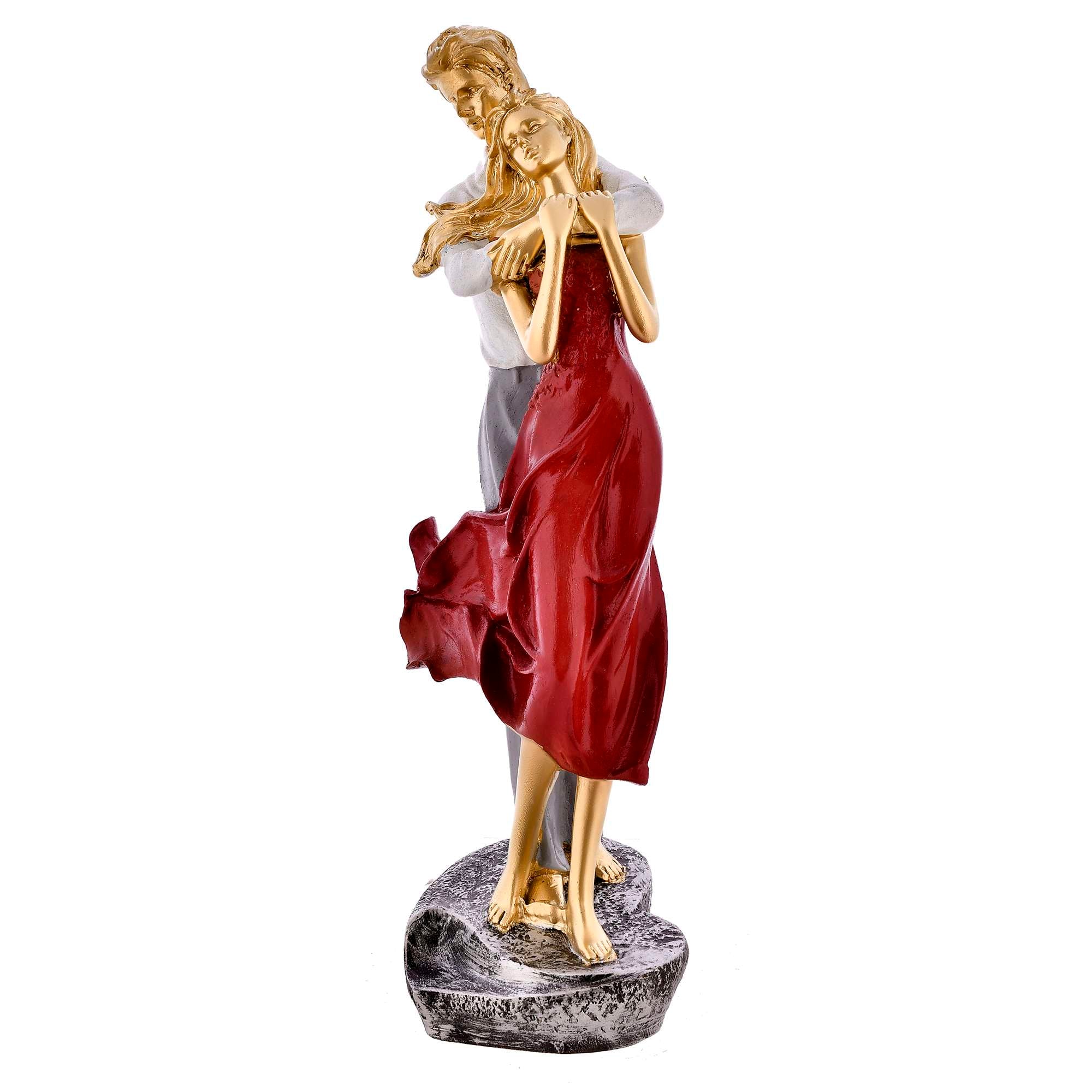 COUPLE STATUE