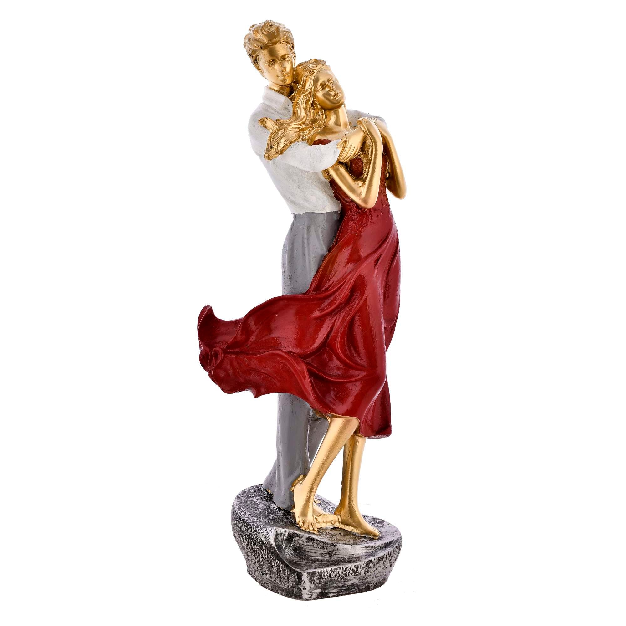 COUPLE STATUE
