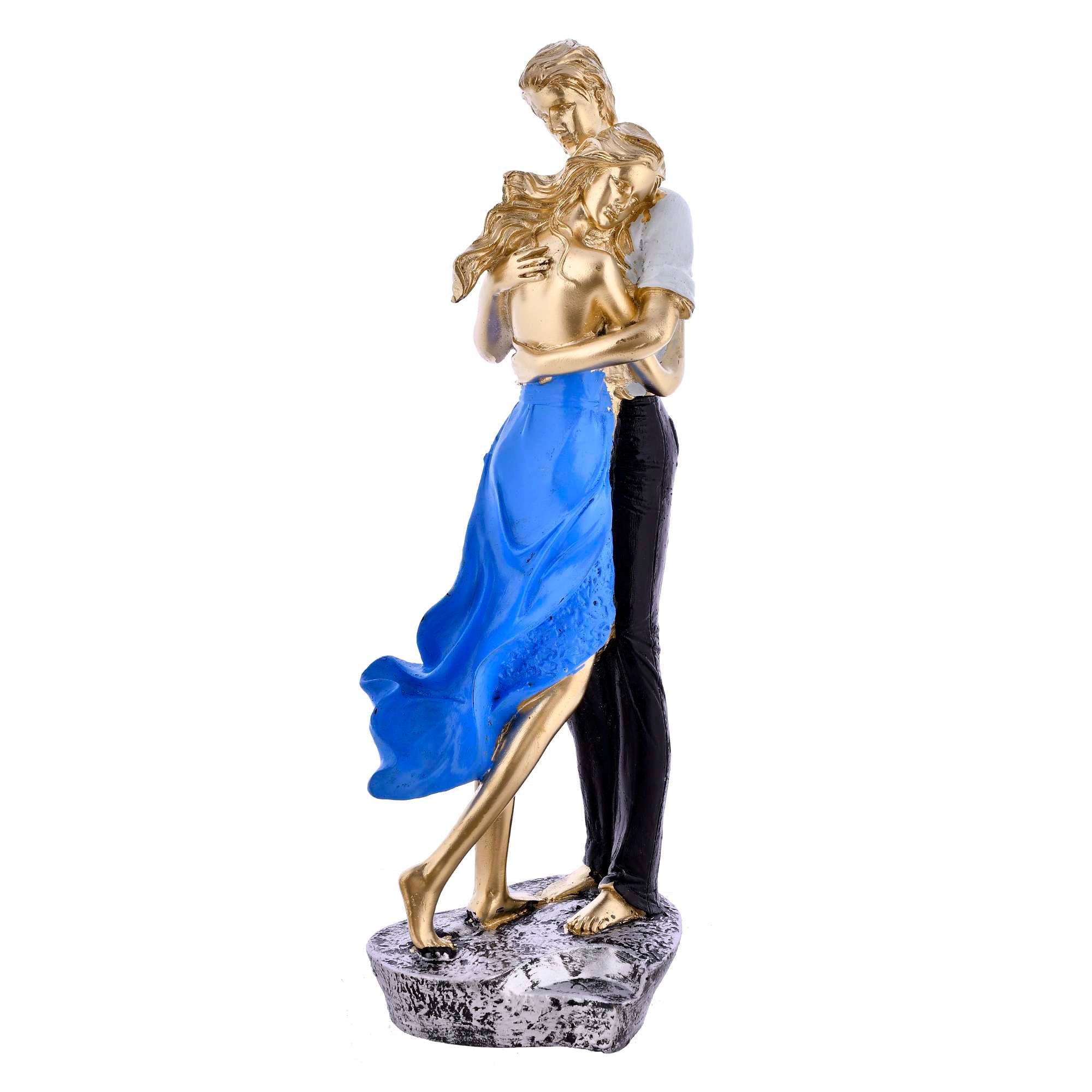 COUPLE STATUE